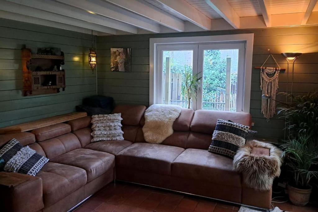 Comfortable Chalet In A Unique Location In Forest Эссен Экстерьер фото